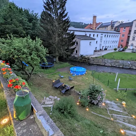 Urlaubsmagie - Moosgrund - Balkon, Sauna & Saisonaler Pool Sebnitz